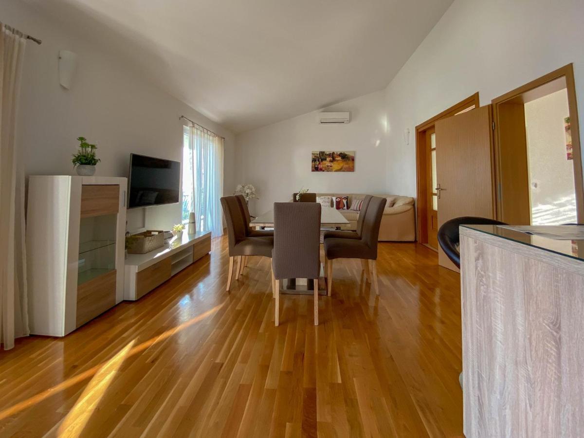 Apartman Ivan Hotel Makarska Exterior photo